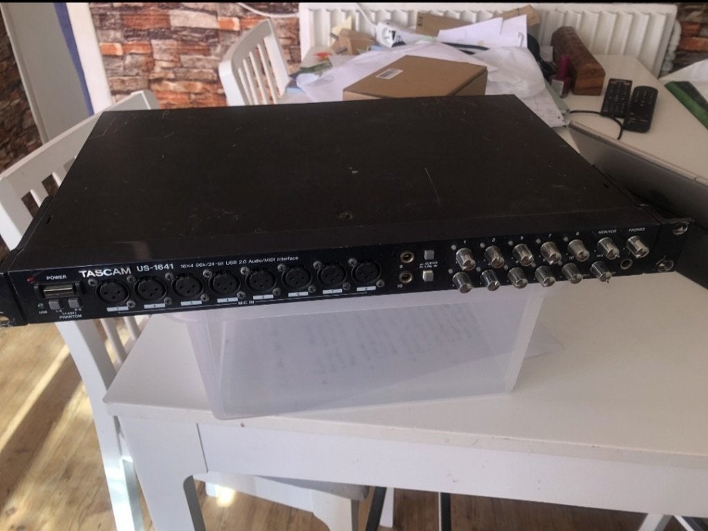 Carte son Tascam US-1641, Muziek en Instrumenten, Ophalen, Gebruikt, 10 tot 20 kanalen, Microfooningang