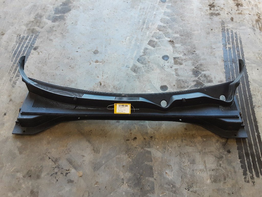 GARNITURES WINDSHIELD Kia Sportage (QL) (86151F1000), Kia, Info@kia.de, Utilisé, Theodor-Heuss-Allee 11
60486  Frankfurt am Main, DE