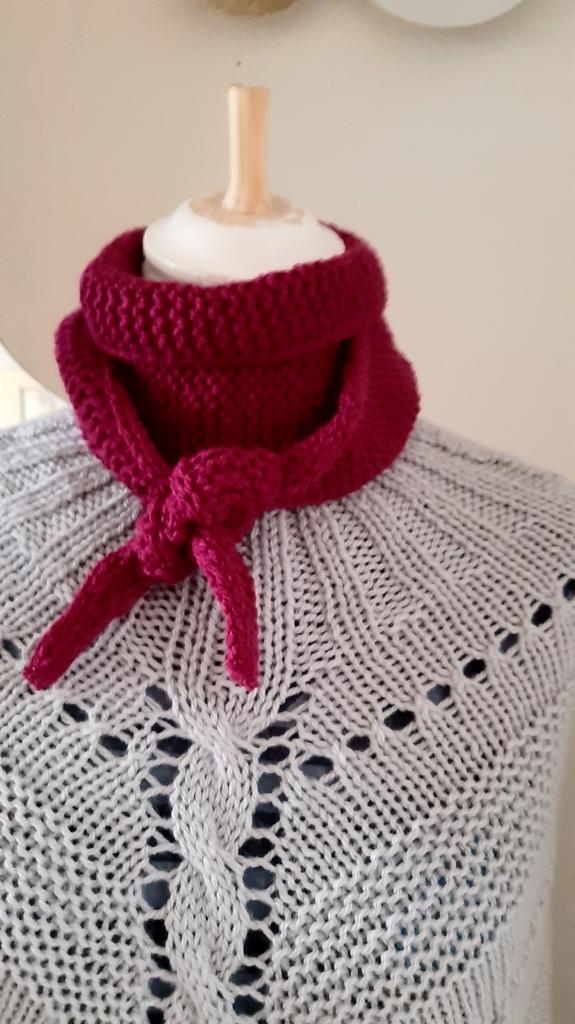 Petit foulard, Kleding | Dames, Mutsen, Sjaals en Handschoenen, Ophalen of Verzenden