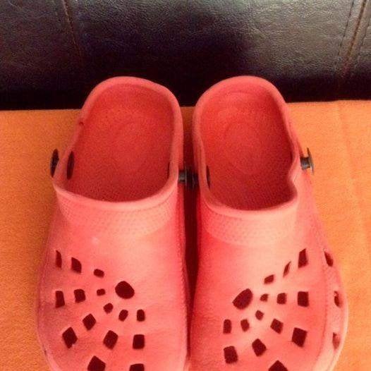 Chaussures de plage p.26, Enlèvement ou Envoi, Comme neuf, Chaussures