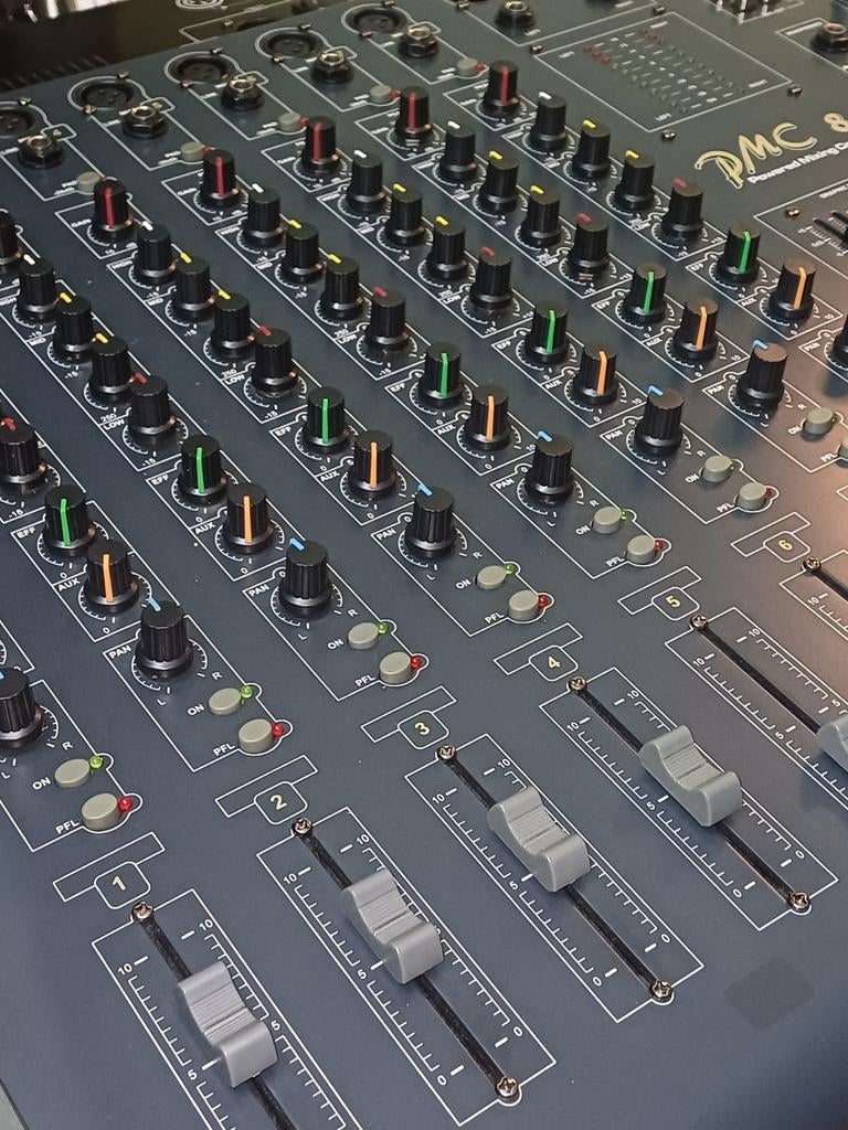 JB System PMC-8 geluidsmixer  levert 2x350W bij 4 Ohm, Muziek en Instrumenten, Ophalen