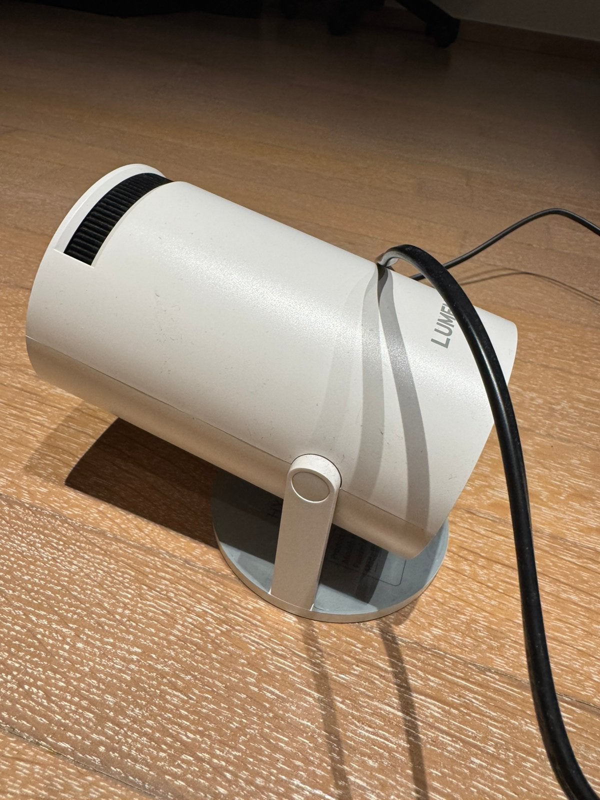 Mini beamer lumenix, Audio, Tv en Foto, Ophalen of Verzenden, Zo goed als nieuw