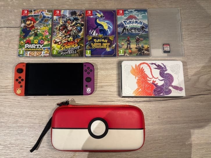 Nintendo switch OLED, LTD pokemon edition+ 5 games en case, Games en Spelcomputers, Ophalen of Verzenden, Zo goed als nieuw, Switch OLED