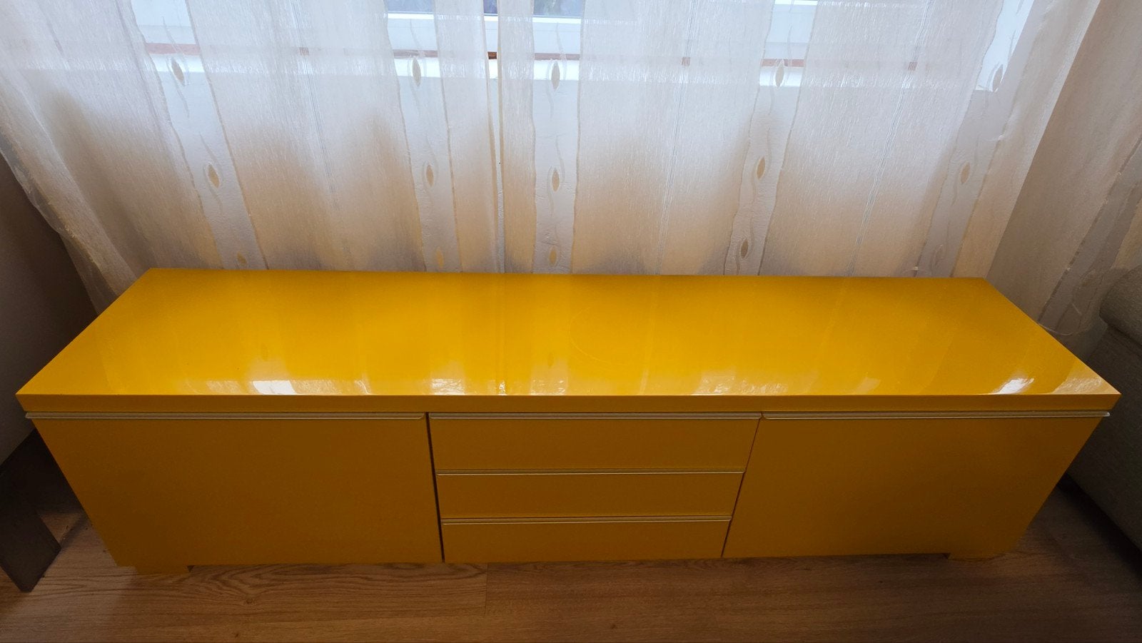 Geel tv-meubel, Huis en Inrichting, Kasten |Televisiemeubels, Ophalen, Gebruikt
