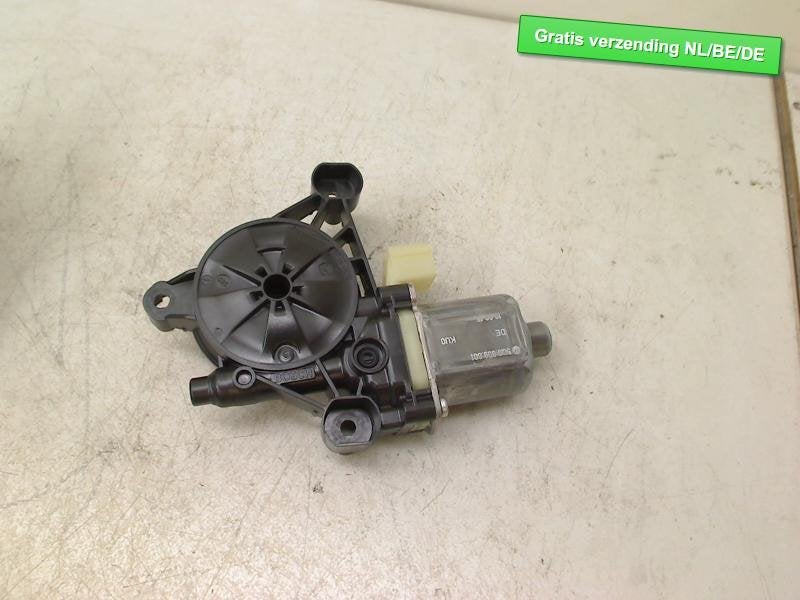 MOTEUR LEVE VITRE ELECTRIQUE ARRIÈRE GAUCHE (5Q0959801), Arrière, Auto-Union-Straße  1,
85057  Ingolstadt, DE, Info@audi.de, Audi