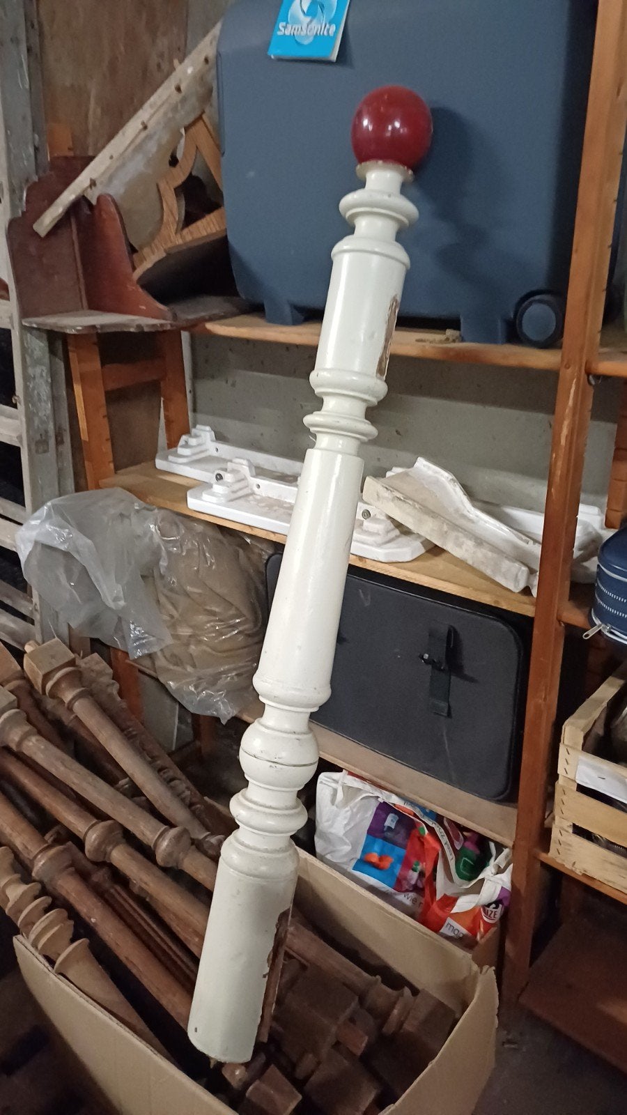 35 oude  houten eiken spijlen voor trap, Antiek en Kunst, Houtsnijwerk, Art deco, Gepatineerd, Hout
