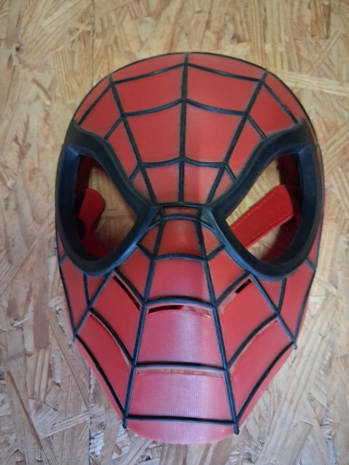 masker spiderman, Ophalen