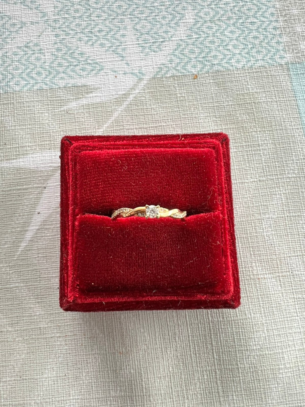 Gouden ring (18K), Handtassen en Accessoires, Ophalen, Nieuw, Met edelsteen, Dame