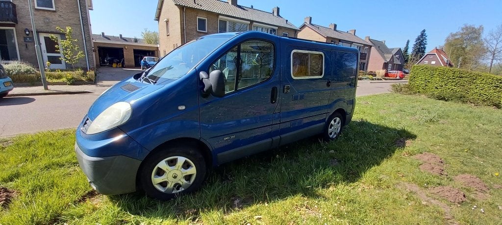 Buscamper Renault Trafic, Caravans en Kamperen, Mobilhomes, Tot en met 2, Particulier, Koelkast, 4 tot 5 meter