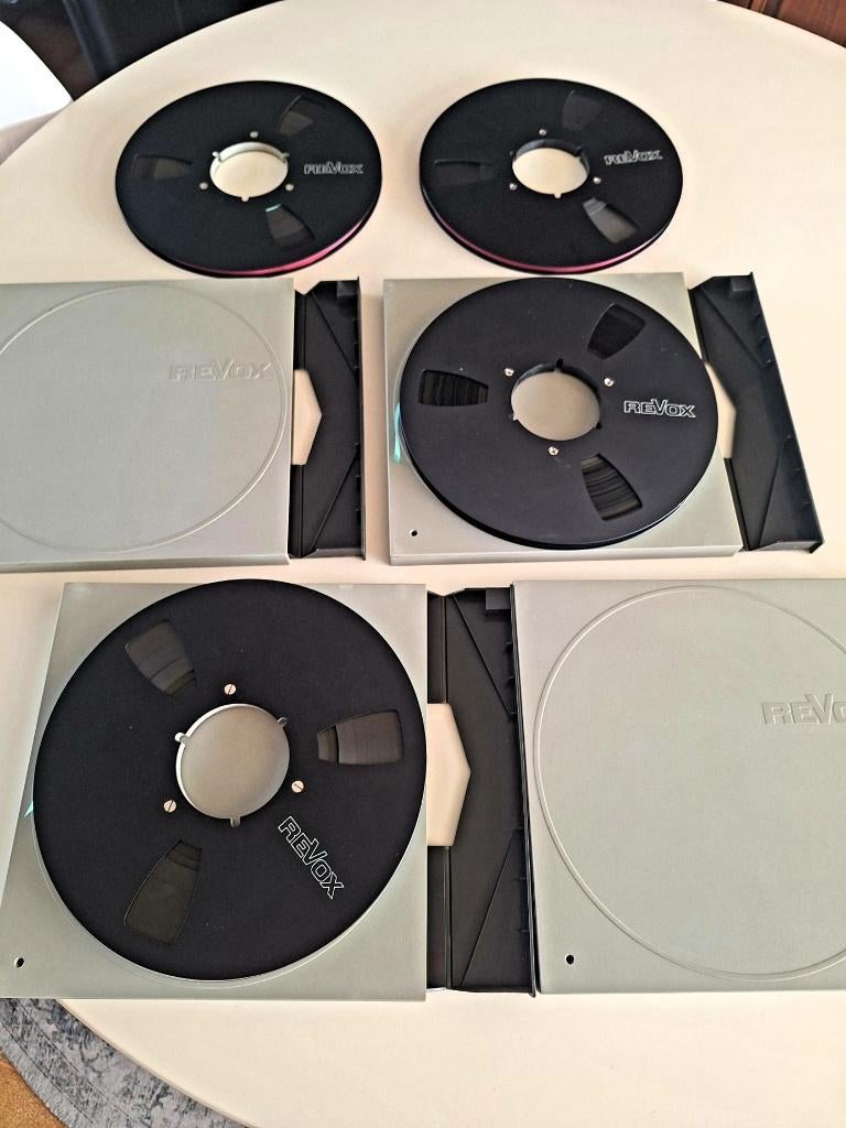 Revox 2 zwarte spoelen met Revox band, Enlèvement ou Envoi, Pièce, Avec bandes