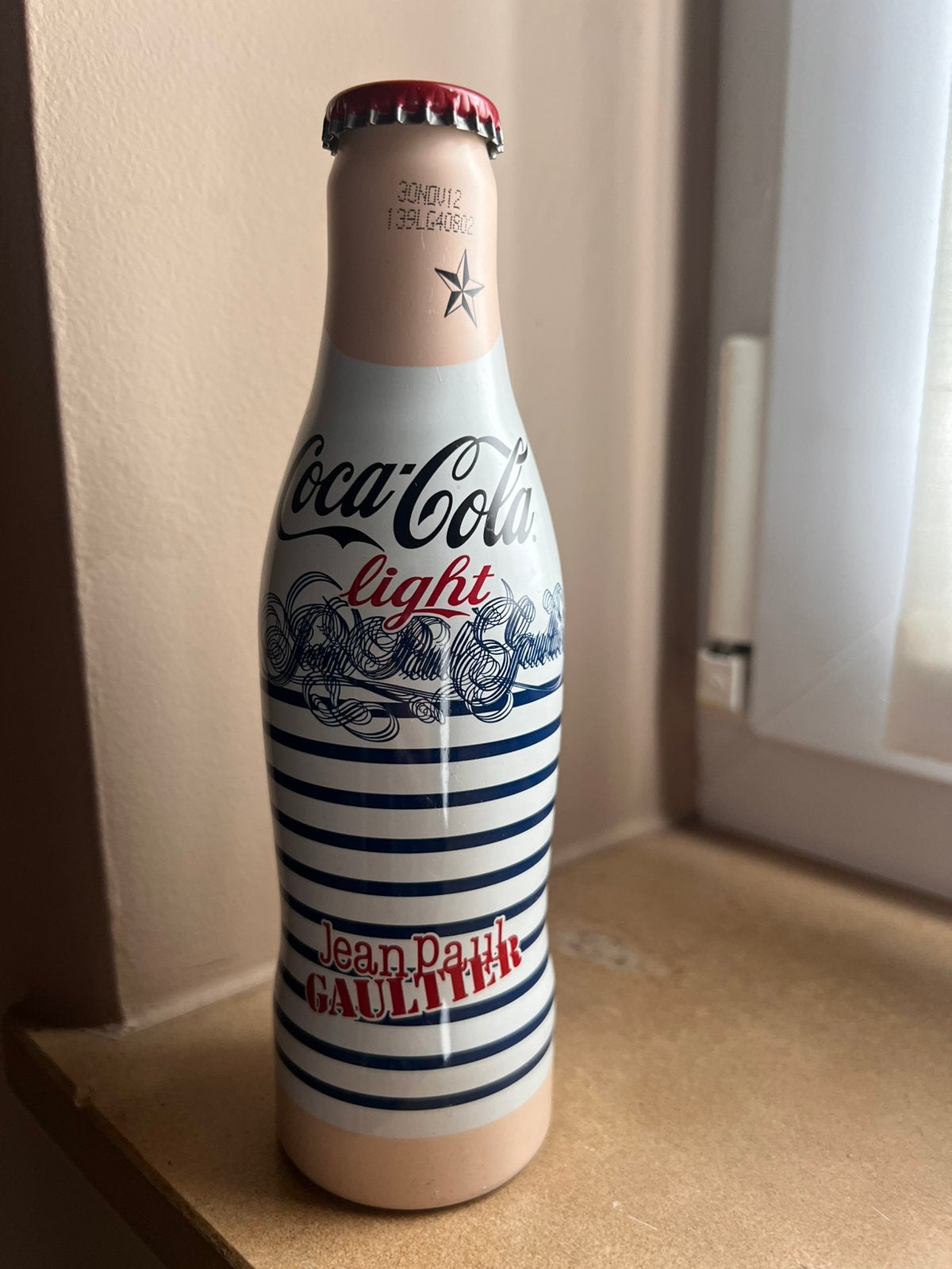 Bouteille de Coca Cola, Enlèvement, Neuf