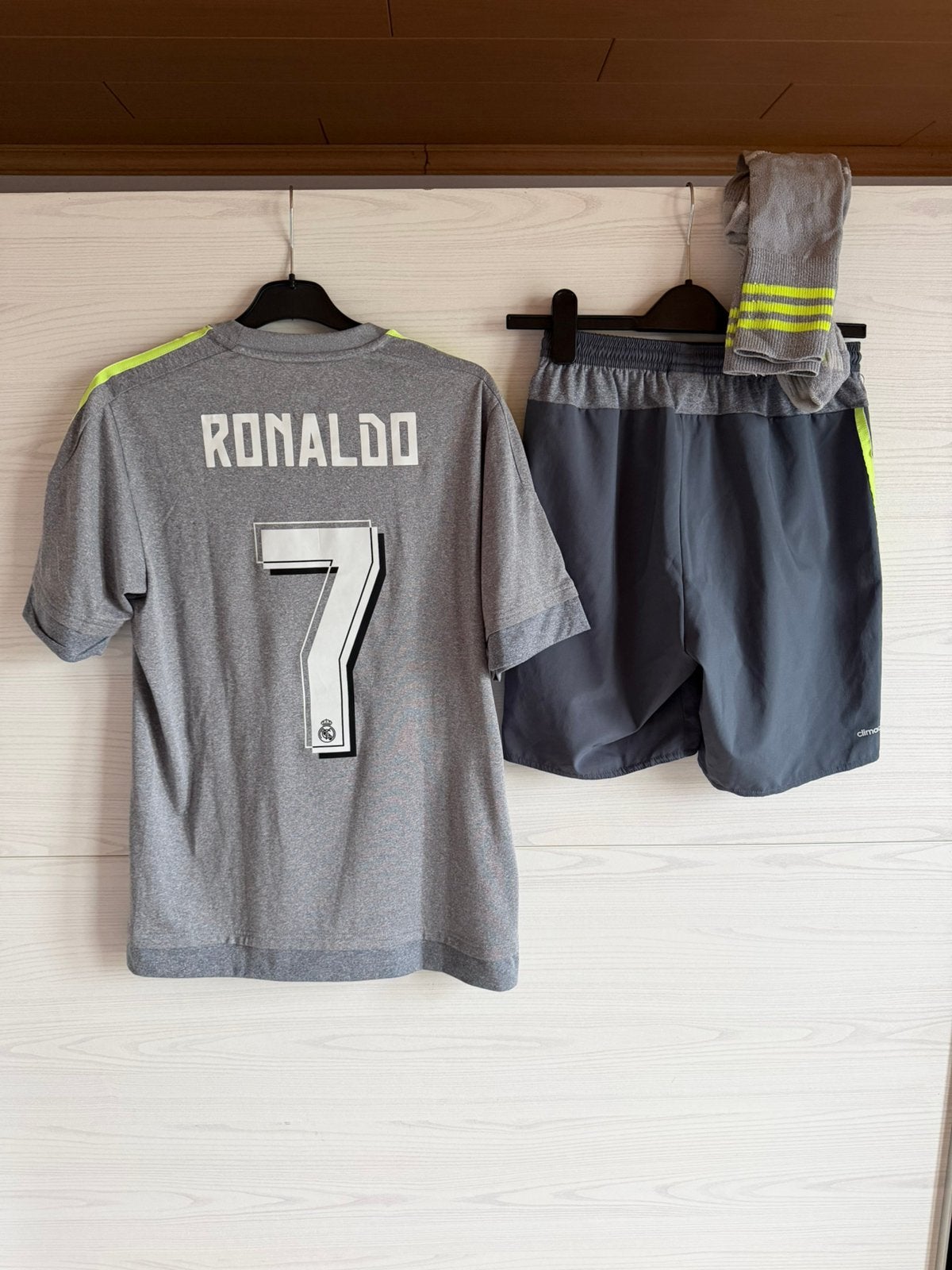 Real Madrid shirt, short en kousen 2015 grijs maat S, Maat S, Ophalen, Shirt