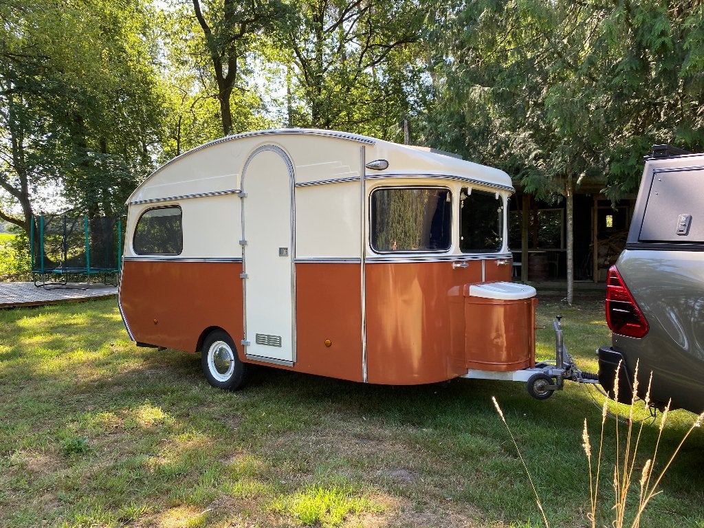 Constructam Coral caravan - nieuw gerestaureerd! -750kg, Caravans en Kamperen, Dwars-stapelbed, Particulier, 4 tot 5 meter, Luifel
