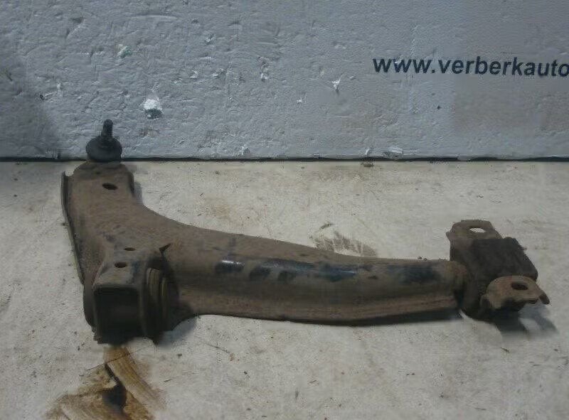 DRAAGARM RECHTS VOOR Opel Kadett E (33 / 34 / 43 / 44), Bahnhofsplatz 65423 Rüsselsheim am Main, DE, Enlèvement ou Envoi, Opel