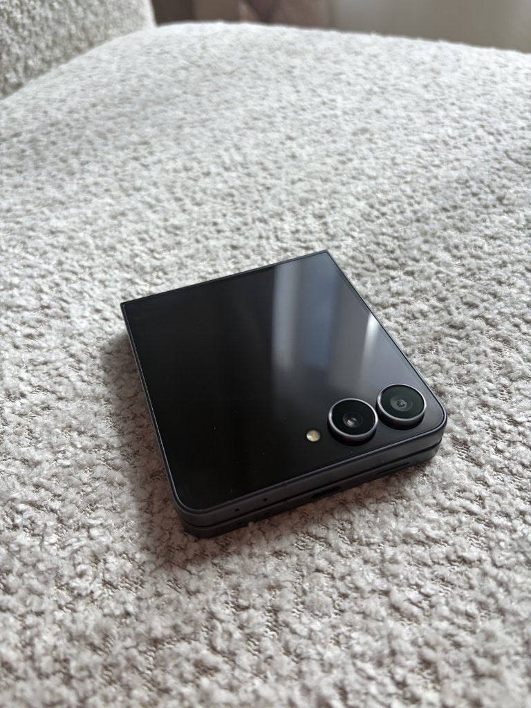 Samsung Galaxy Z Flip7 256 Go, noir, Télécoms, Téléphonie mobile | Samsung, Neuf, 10 mégapixels ou plus, Enlèvement, Sans abonnement