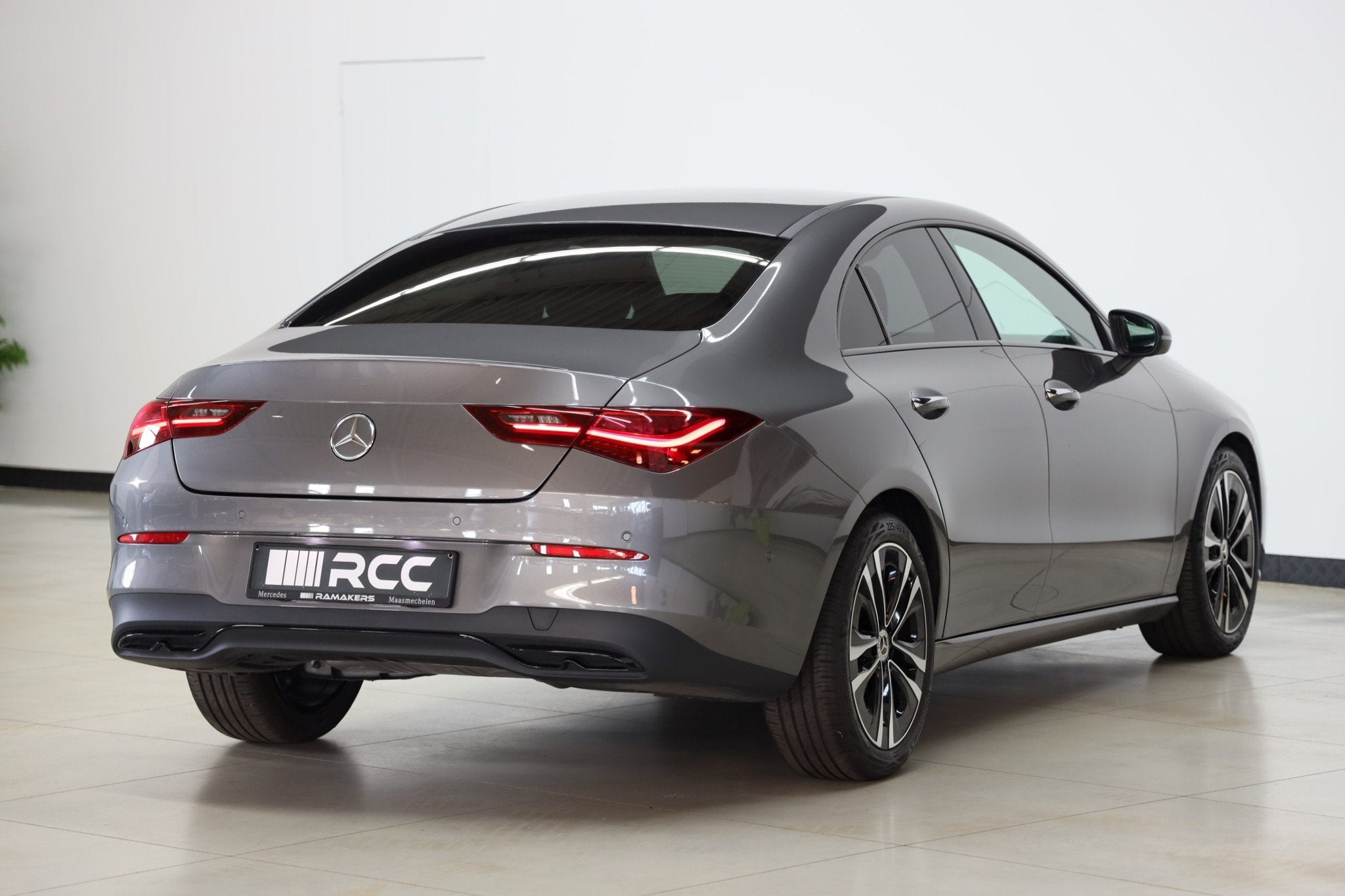 Mercedes-Benz CLA 180 Coupé Night-pakt Sfeerlicht KEYLESS-G, Auto's, Mercedes-Benz, Gebruikt, Zwart, 4 cilinders, 136 pk