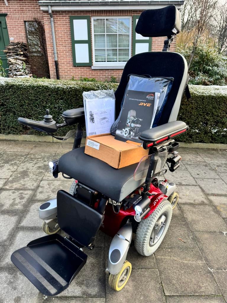 Bijna Nieuwe elektrische Rolwagen quickie Jive M rolstoel, Ophalen of Verzenden, Inklapbaar, Zo goed als nieuw, Elektrische rolstoel