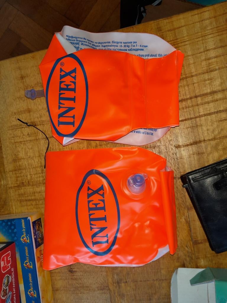 Zwembandje, Ophalen
