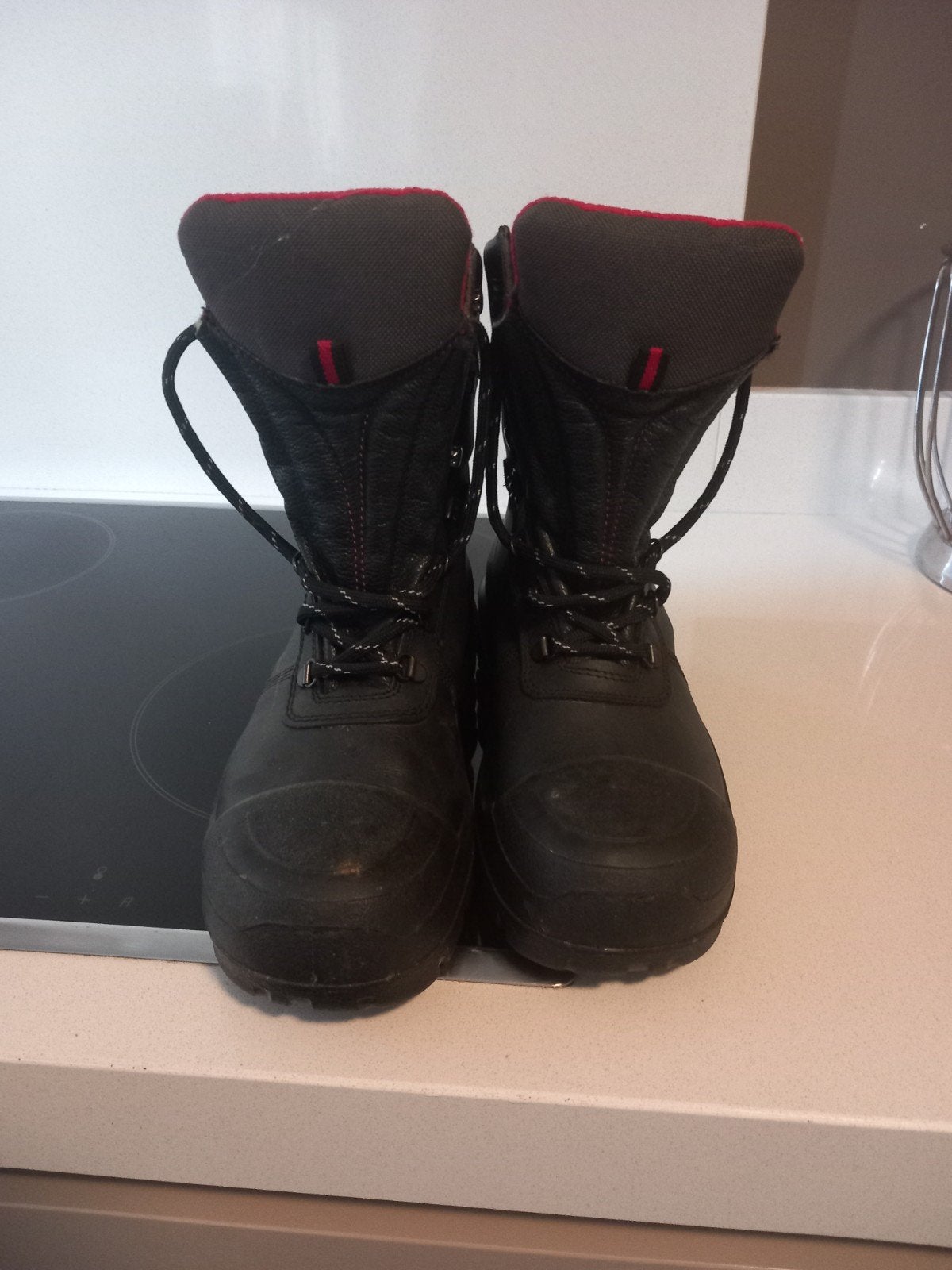 hoge werkschoenen met wol, Doe-het-zelf en Bouw, Ophalen, Zo goed als nieuw