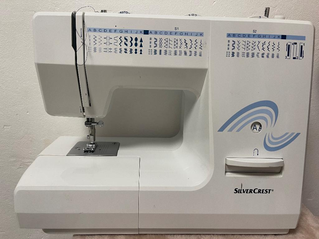 SilverCrest Naaimachine Zo goed als Nieuw, Hobby en Vrije tijd, Ophalen, Zo goed als nieuw, Naaimachine