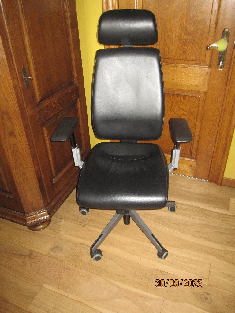 chaise de bureau en cuir noir, Maison & Meubles, Enlèvement, Comme neuf, Noir, Chaise de bureau