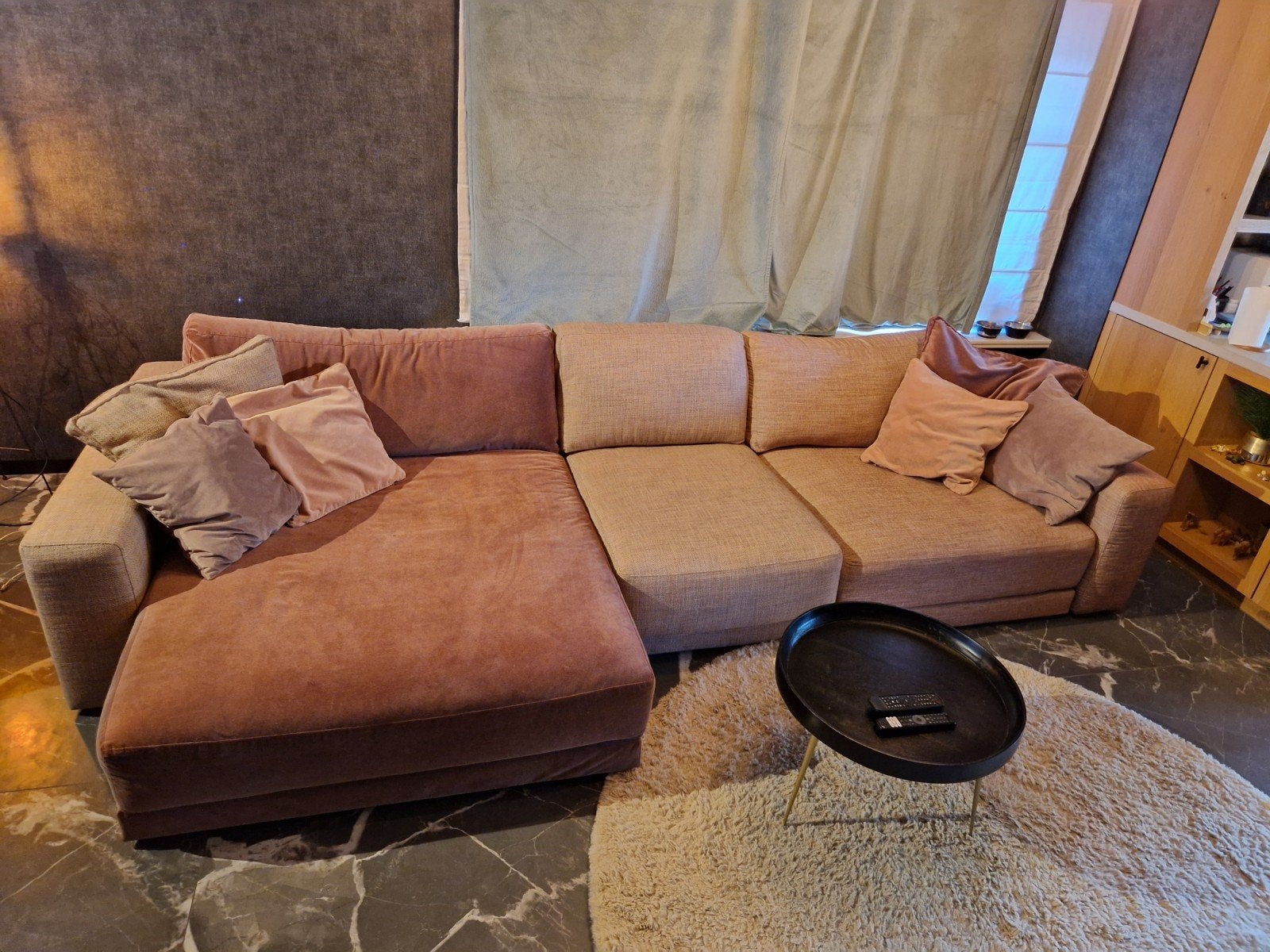 Hoekzetel als nieuw, gekocht te Odrada. Prijs bespreekbaar, Huis en Inrichting, Ophalen