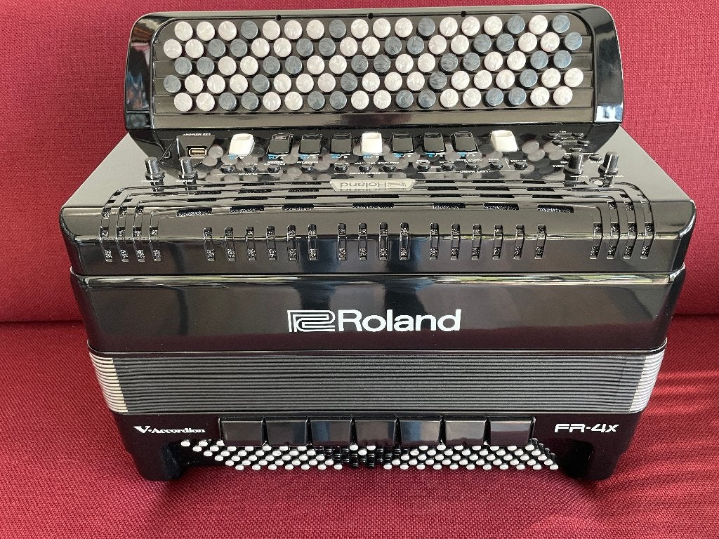 Z.g.a.n. Roland FR-4X knopaccordeon .120 bas ., Met koffer, Ophalen of Verzenden, Zo goed als nieuw, Knopaccordeon