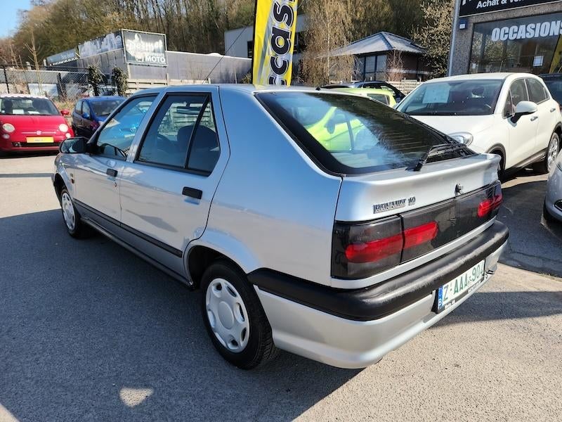 Renault R19 1,4 essence et 98000 km 1 er propriétaire, Auto's, Renault, Bedrijf, Te koop, Centrale vergrendeling, Metaalkleur