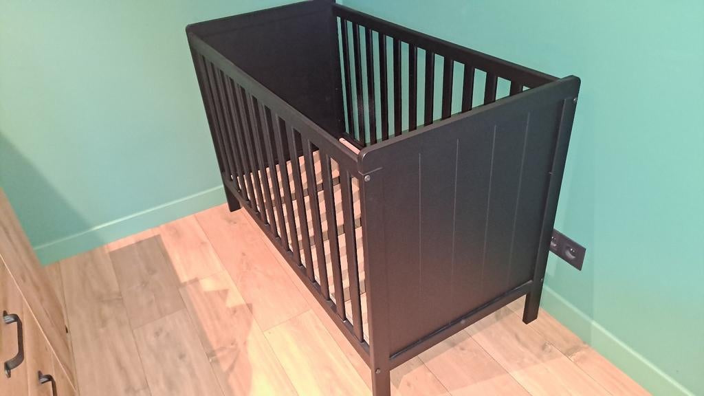 Babybedje/ledikantje perfecte staat+ matras en beschermer, Ophalen