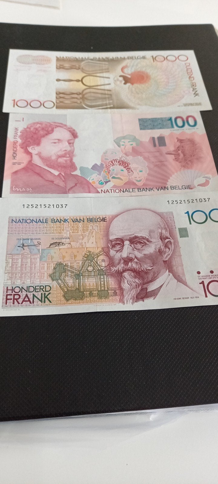 3 Biljetten, Ophalen