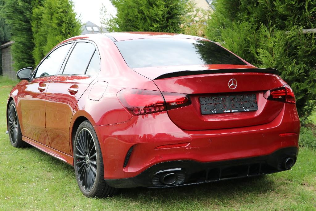 Mercedes Benz A180 Sedan AMG Line • Garantie •Bodykit, Autos, Mercedes-Benz, Rouge, Classe A, Achat, 4 portes