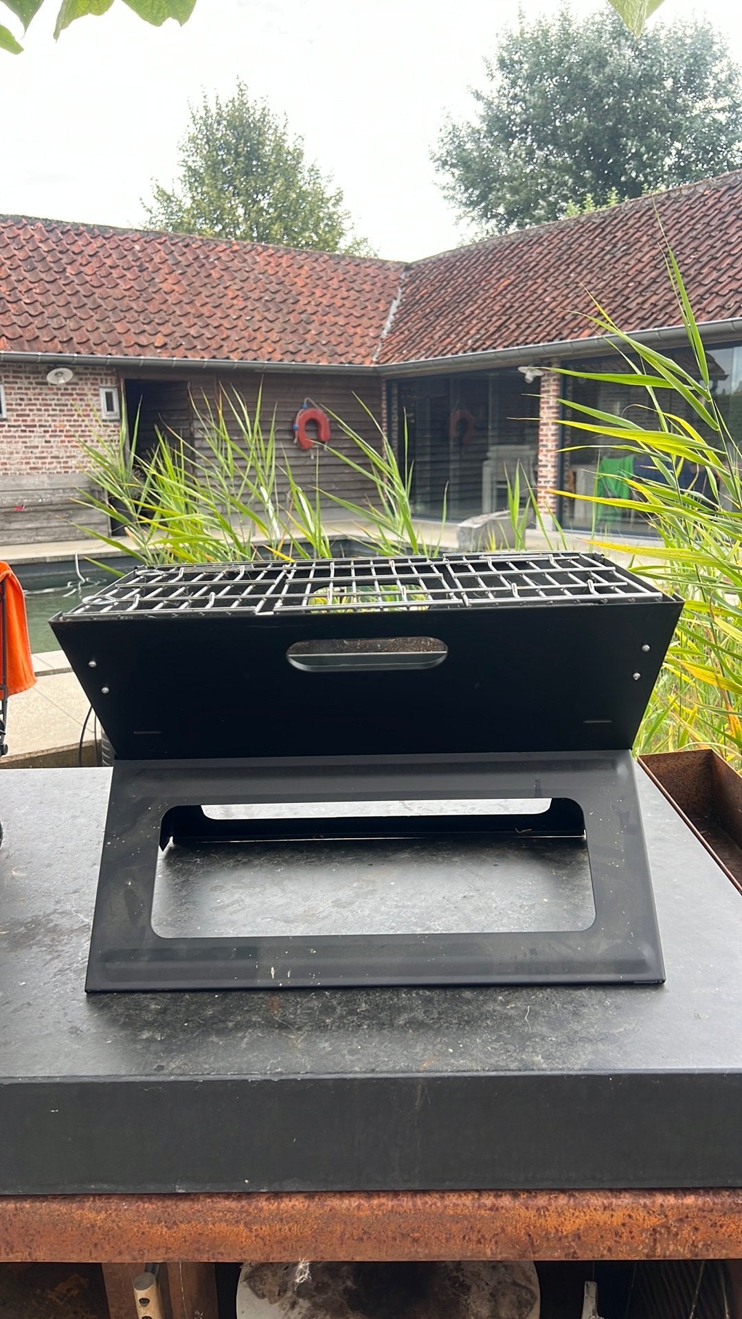 Un mini-barbecue avec grill, Jardin & Terrasse, Barbecues au charbon de bois, Enlèvement, Comme neuf