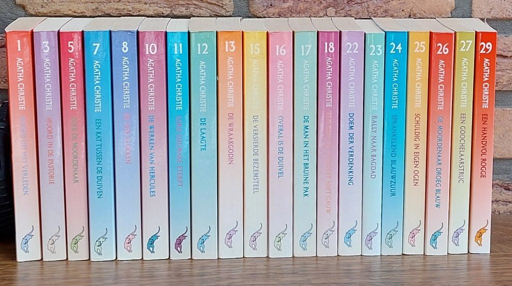 26 Boeken - Agatha Christie - Detectives, Ophalen, Zo goed als nieuw, Agatha Christie, Tv-bewerking