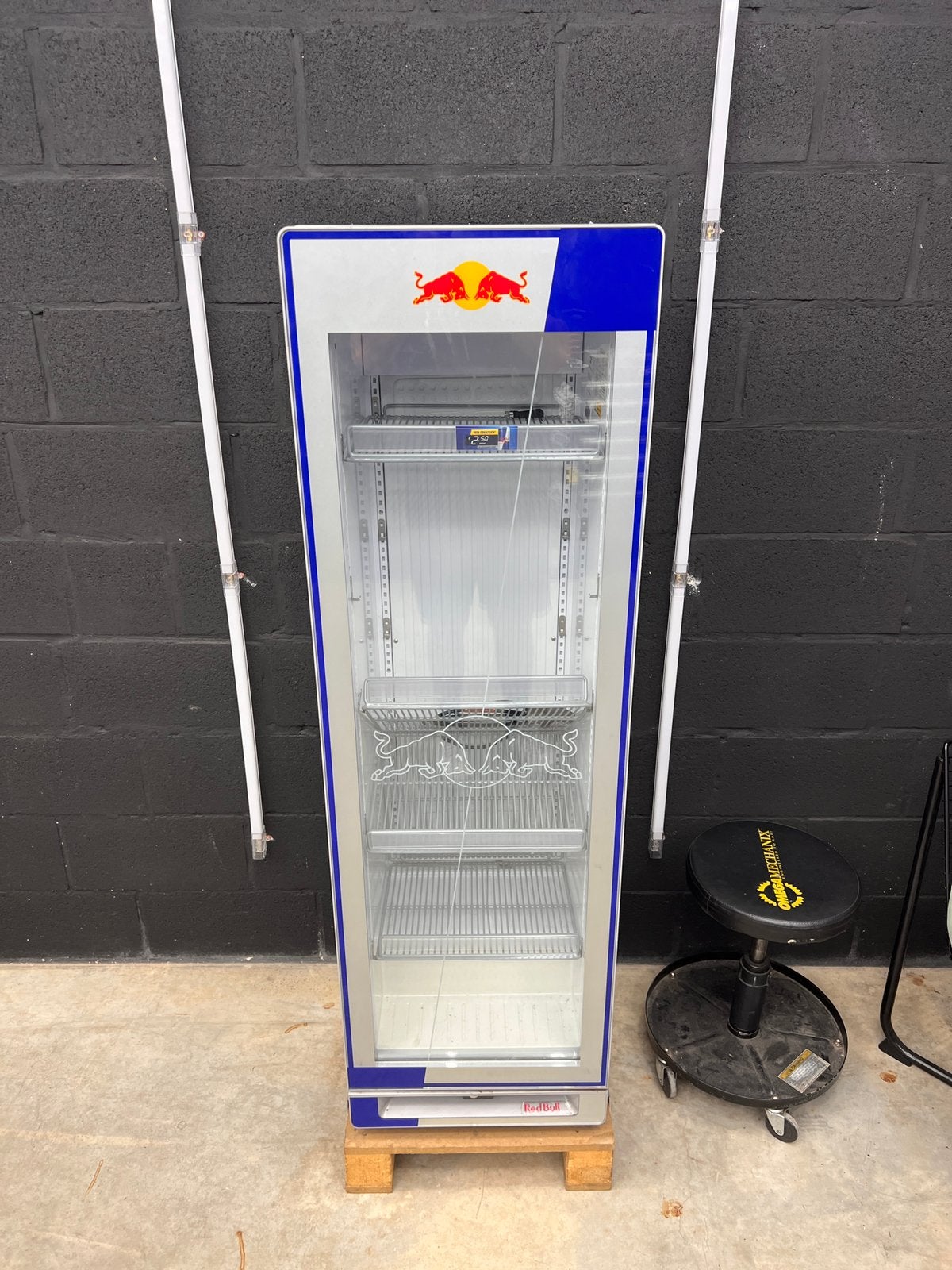 Refroidisseur Redbull Eco de taille moyenne, Moins de 60 cm, Comme neuf, Autoportant, Enlèvement