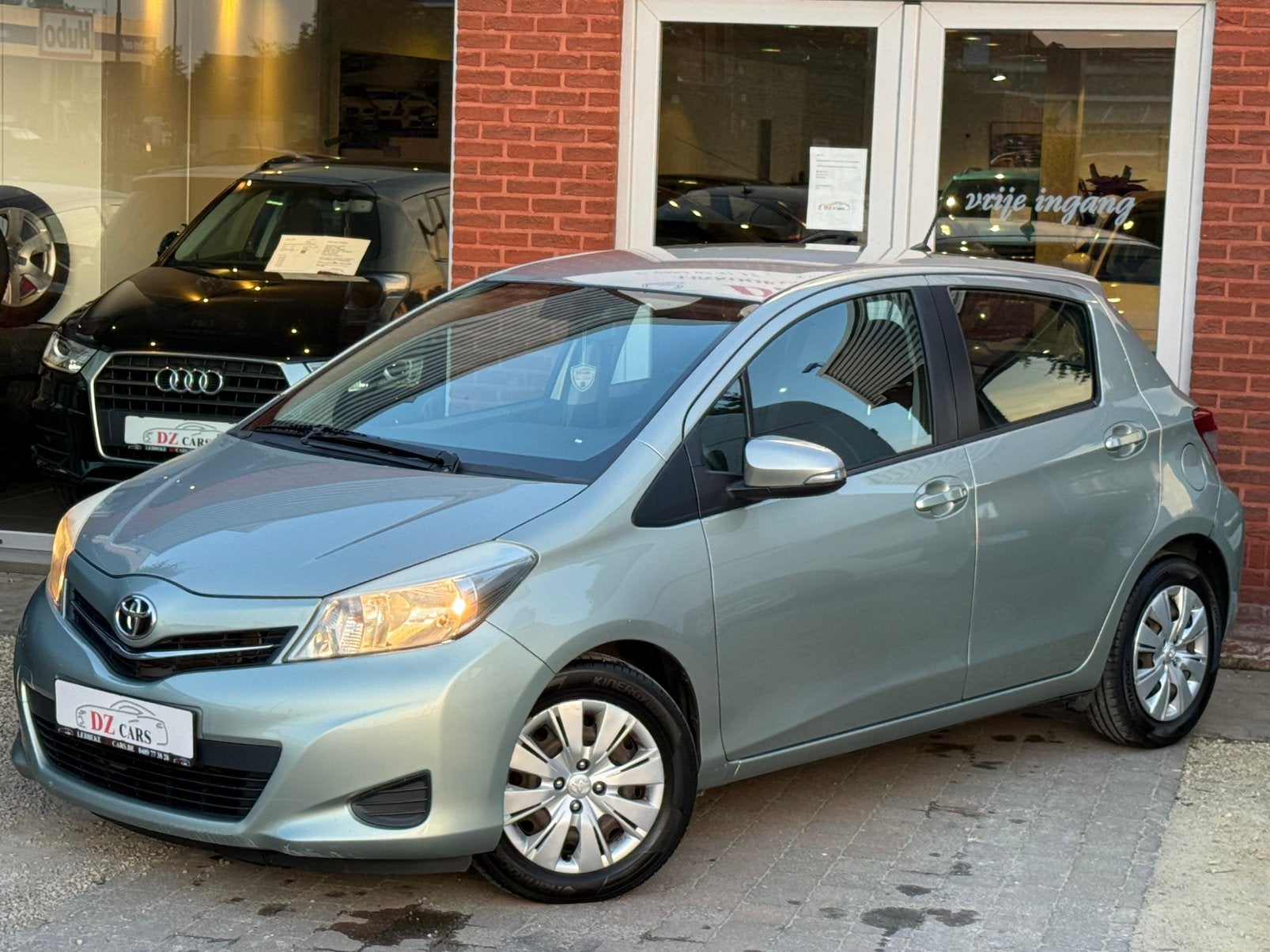 TOYOTA YARIS 1.4D 90CH |NAVI | CAMÉRA | CLIME | BLUETOOTH |, Autos, Toyota, Euro 5, Achat, Entreprise, Noir