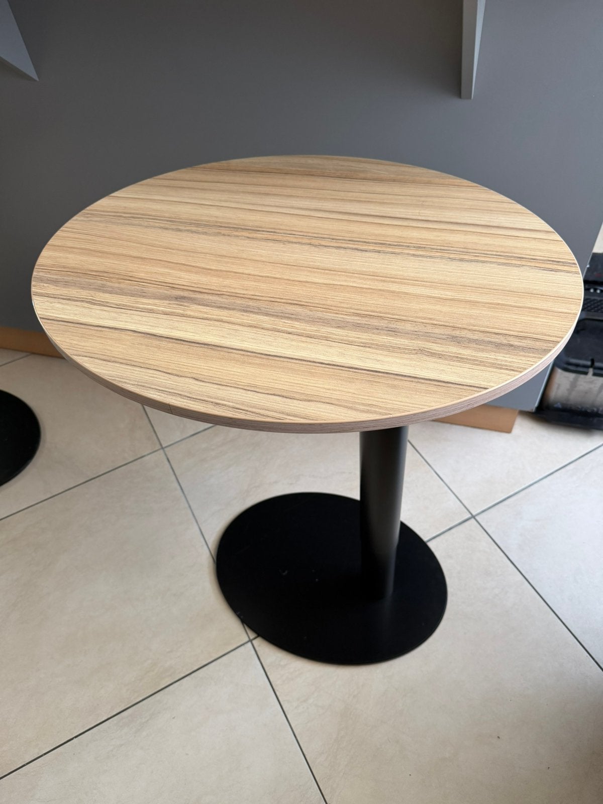 Table ronde maniable, Enlèvement, Comme neuf