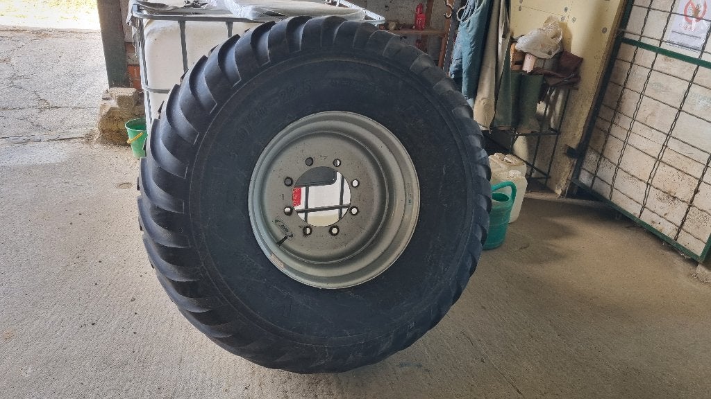 Pneu 550/60 R22.5 avec jante, Articles professionnels, Enlèvement