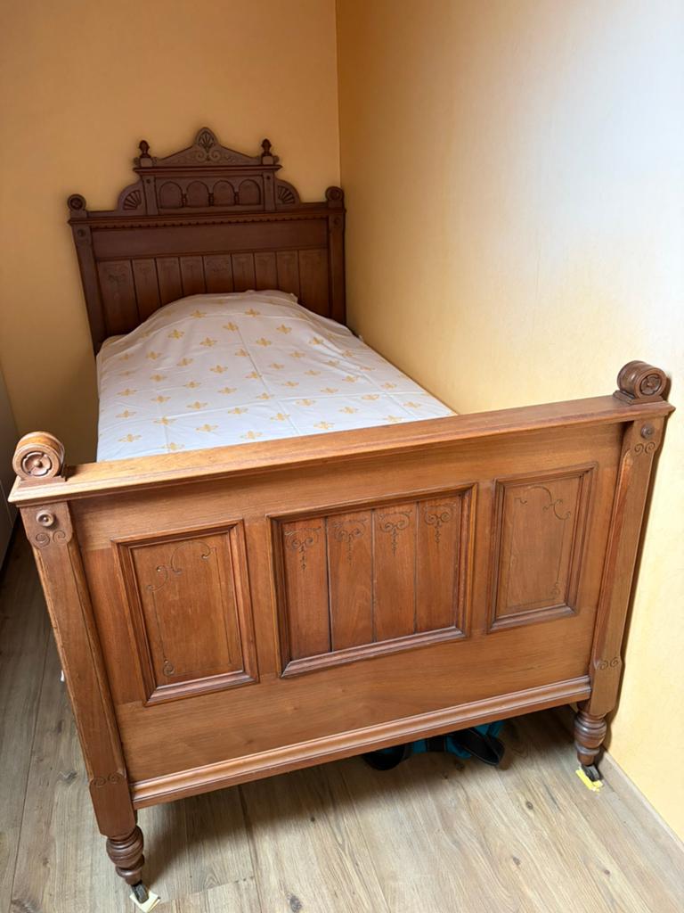 Antiek bed met commode, Antiek en Kunst, Ophalen