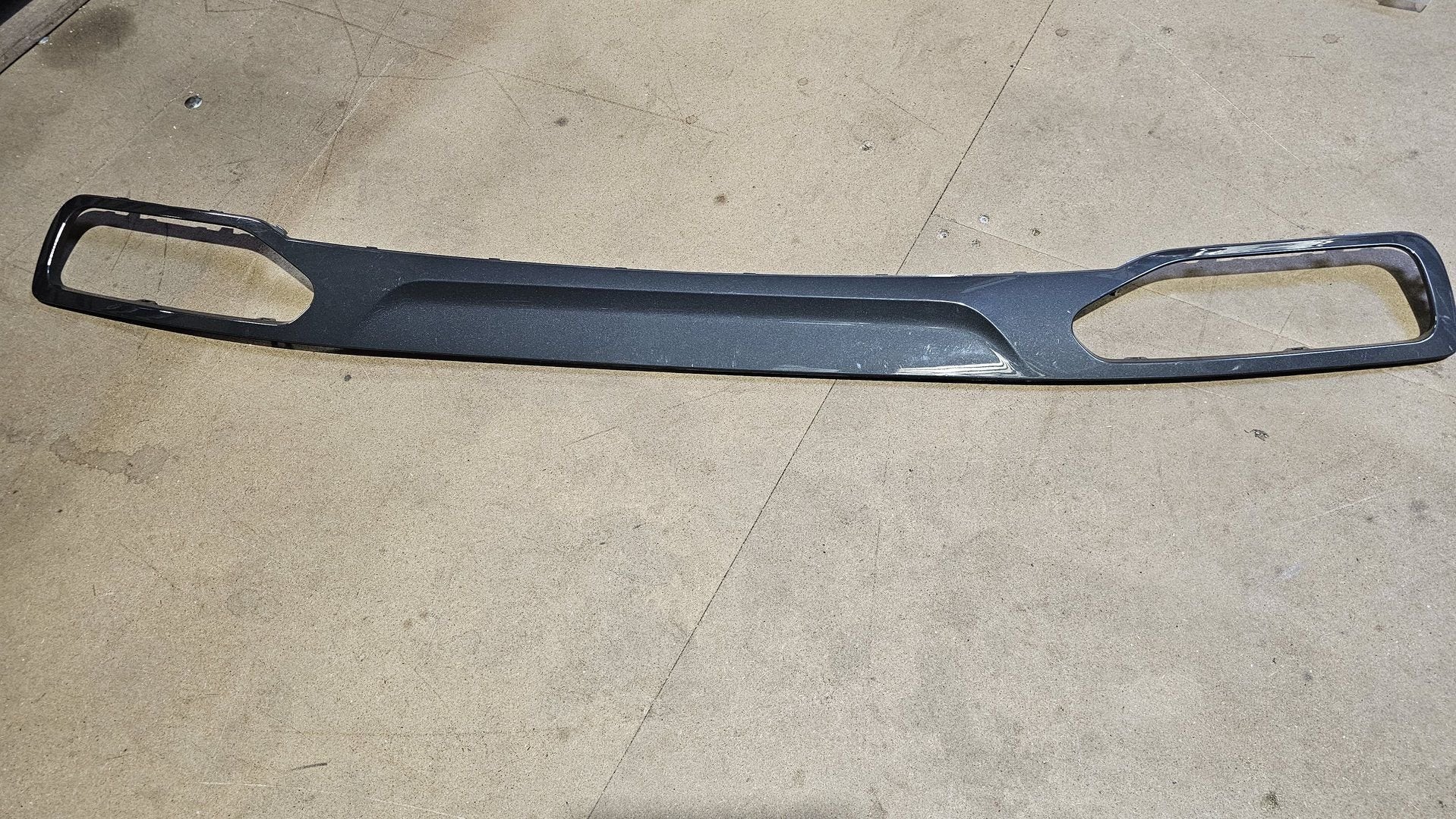 Diffuser grijs achterbumper 2 uitlaten BMW 7 serie G111 G12, Auto-onderdelen, Ophalen, Gebruikt, -, -