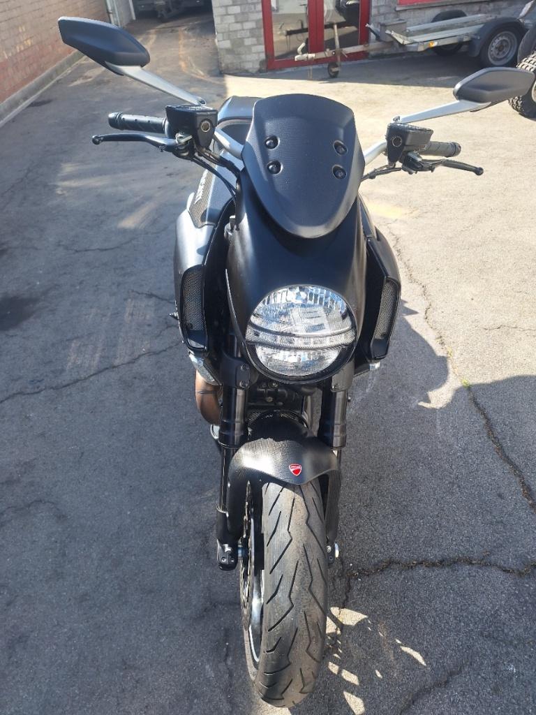 Ducati Diavel Carbon perfecte staat met garantie, Motoren, Motoren | Ducati, 2 cilinders, 1198 cc, Motorrijbewijs A, Meer dan 35 kW