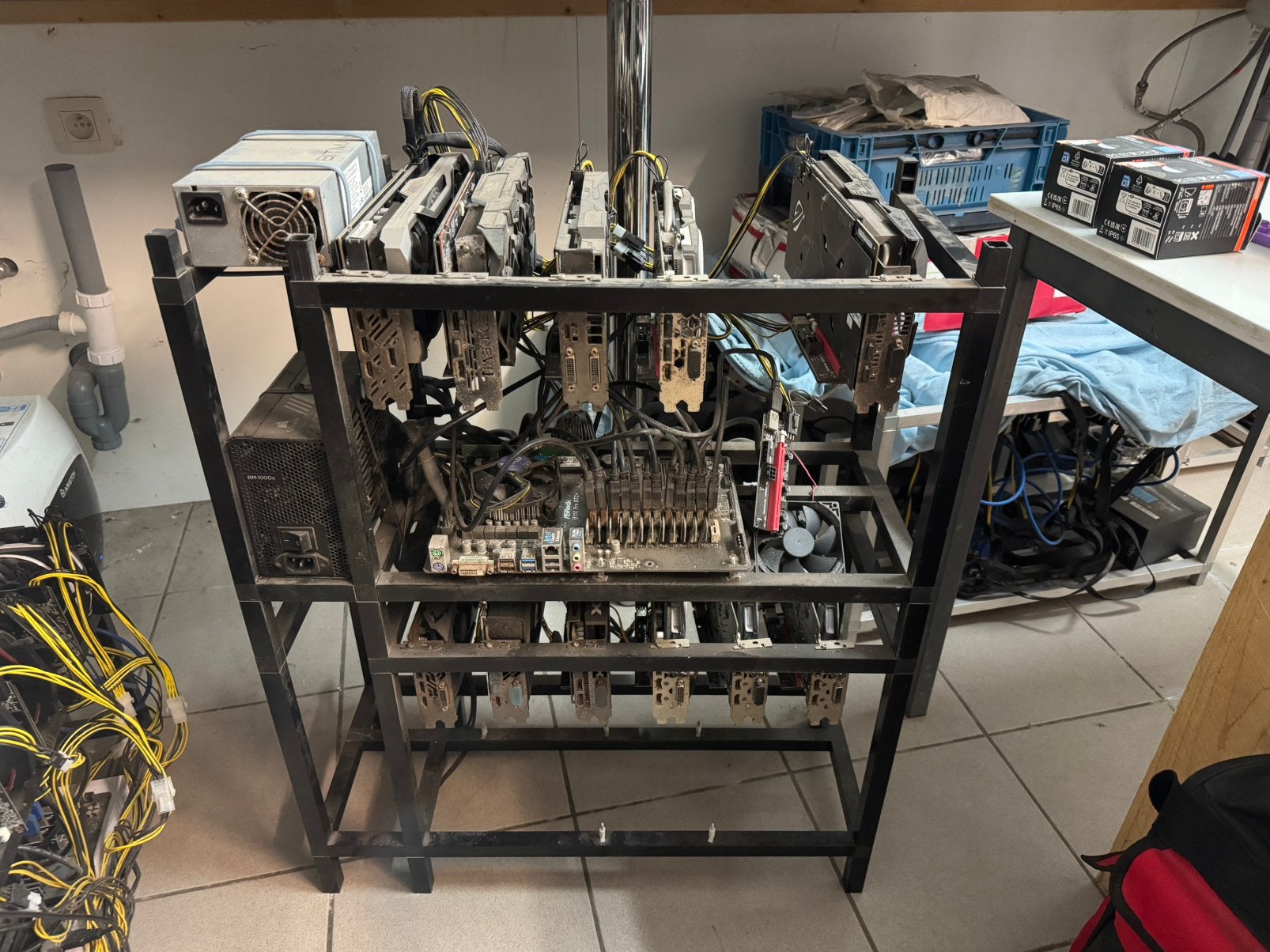 Mining rigs en componenten., Enlèvement, Comme neuf