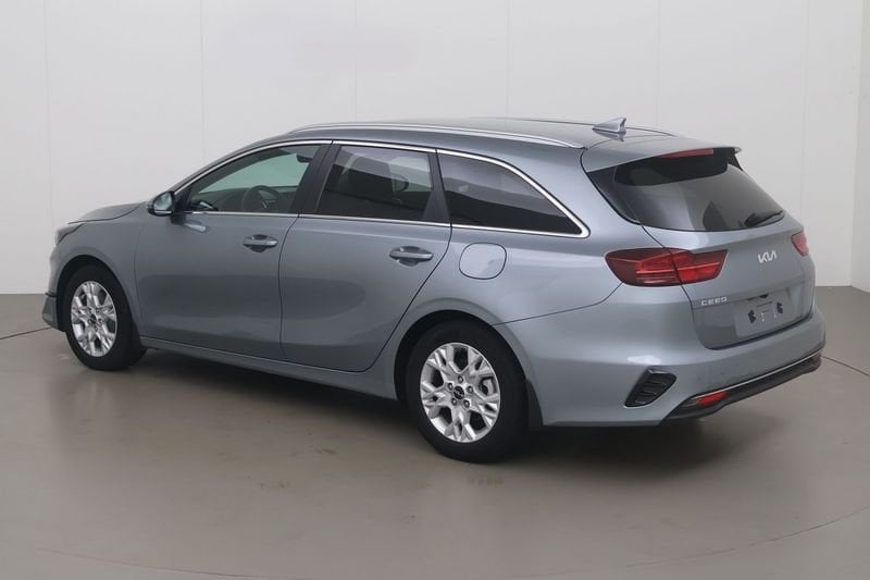 KIA Ceed SW 1.5 t-gdi more isg 160, Autos, Argent ou Gris, Achat, Euro 6, Entreprise