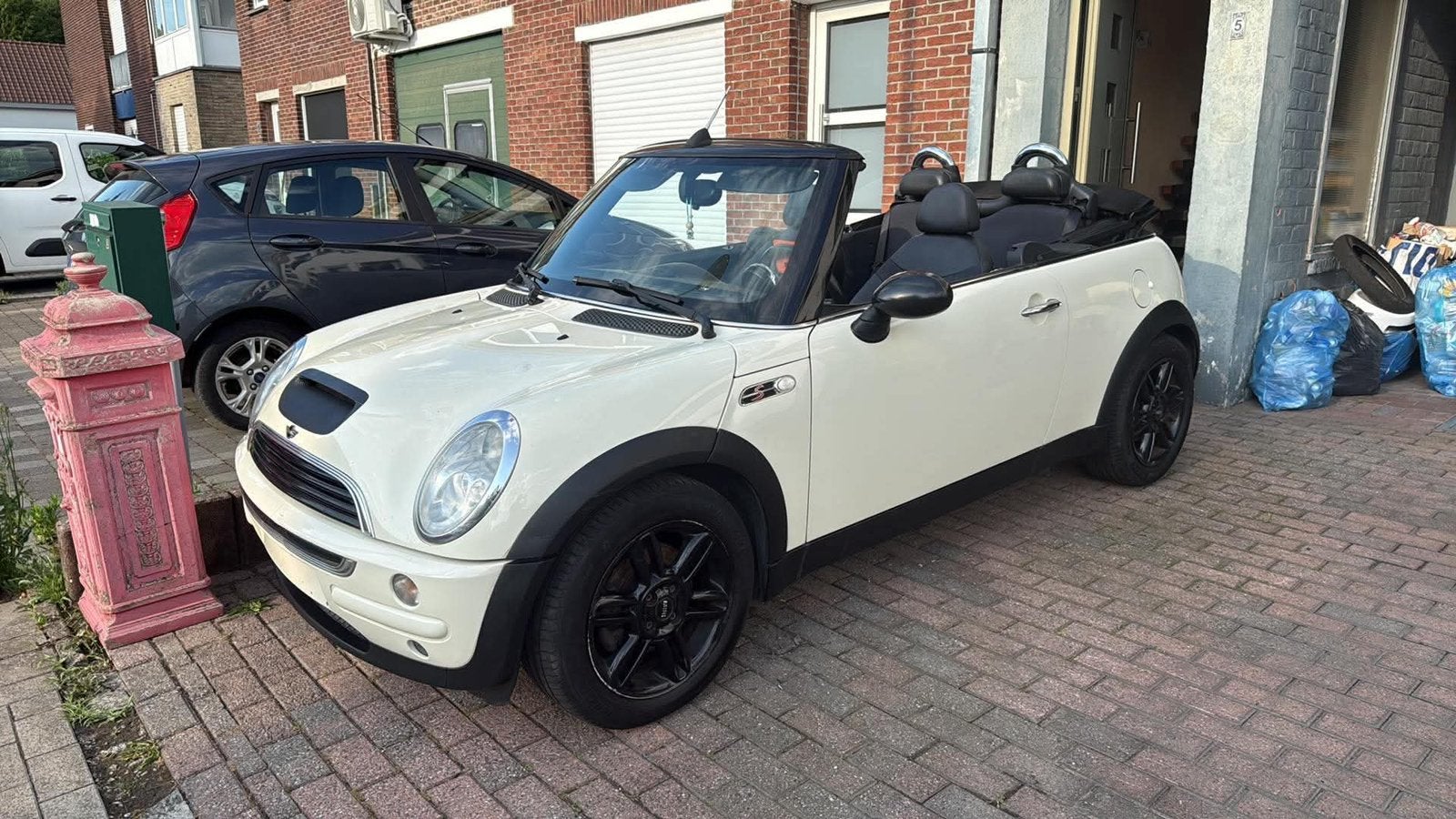 Mini one cabrio r52 2006, Auto's, Voorwielaandrijving, 4 zetels, Zwart, 4 cilinders