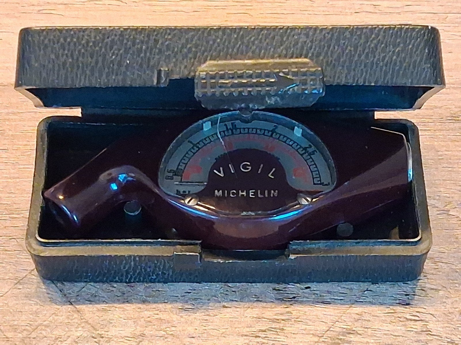 Ferrari F40 Michelin bandenspanningsmeter, Verzenden