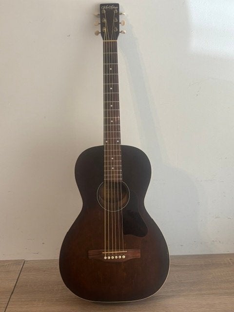 travel gitaar Art & Luthery (godin) in volledig eshout, Muziek en Instrumenten, Ophalen of Verzenden, Zo goed als nieuw, Western- of Steelstringgitaar