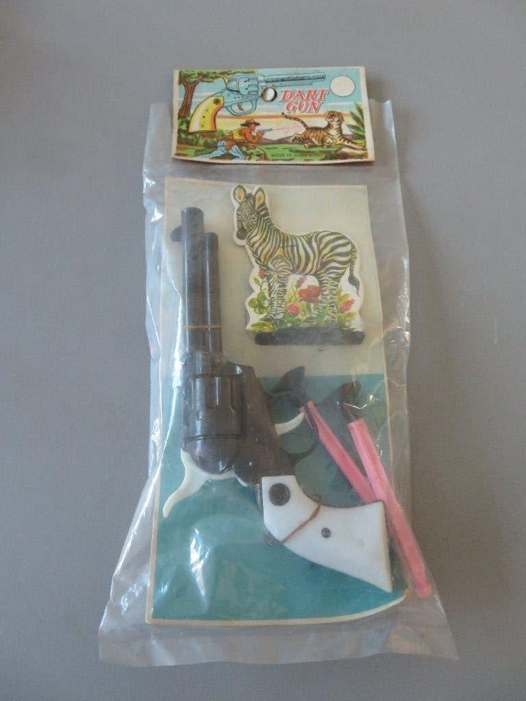 vintage speelgoed pistool in blister Dart Gun, Ophalen of Verzenden, Zo goed als nieuw