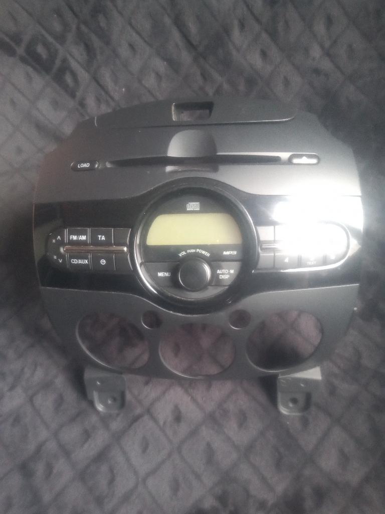 Auto radio lecteur multi CD MP3 pour Mazda 2 (2008-2014) TBÉ, Autos : Pièces & Accessoires, Autres pièces automobiles, Mazda, Utilisé