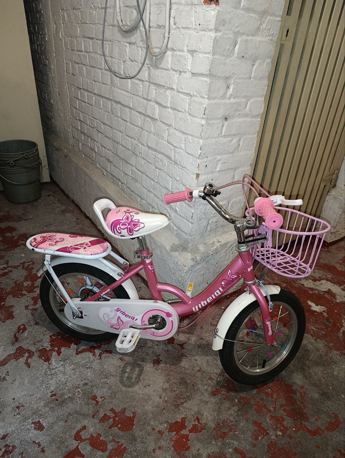 Kinderfiets + zijwieltjes, Ophalen, Zijwieltjes, Velgrem, Minder dan 16 inch