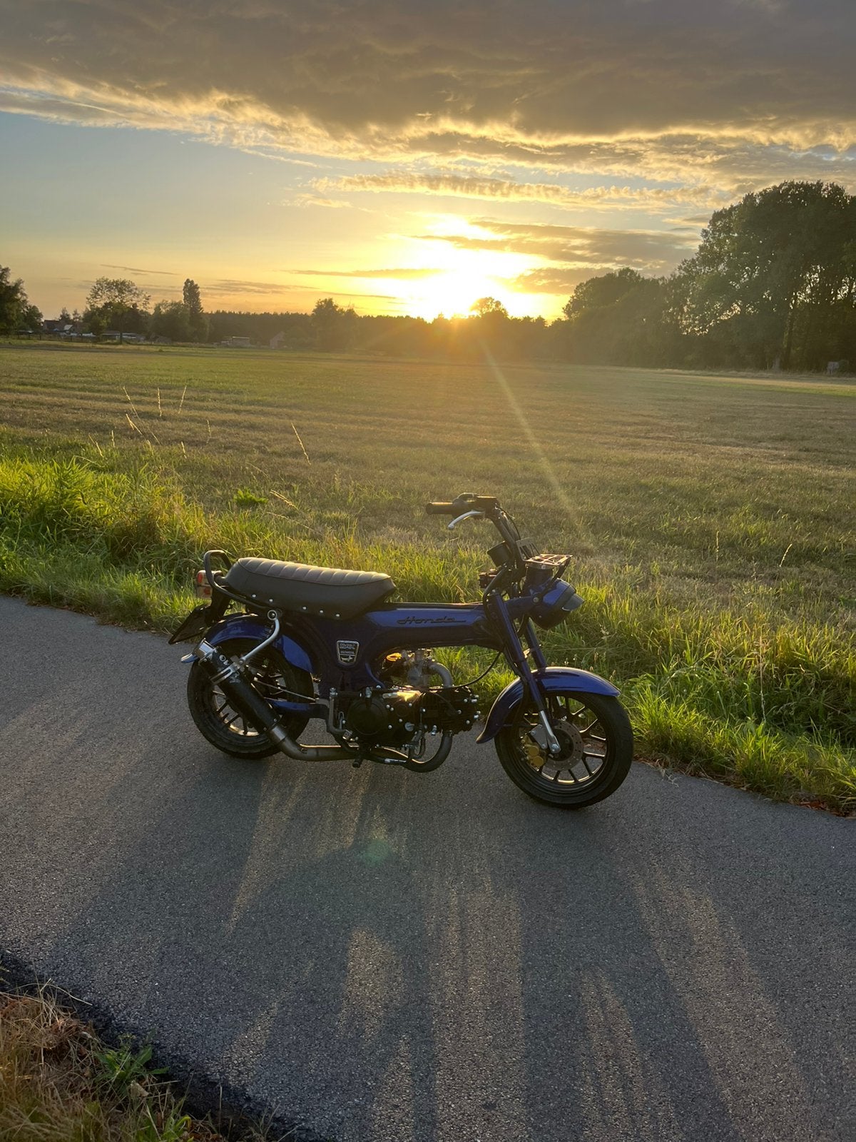 B klasse dax, Fietsen en Brommers, Ophalen, Zo goed als nieuw, 4 versnellingen, 125 cc