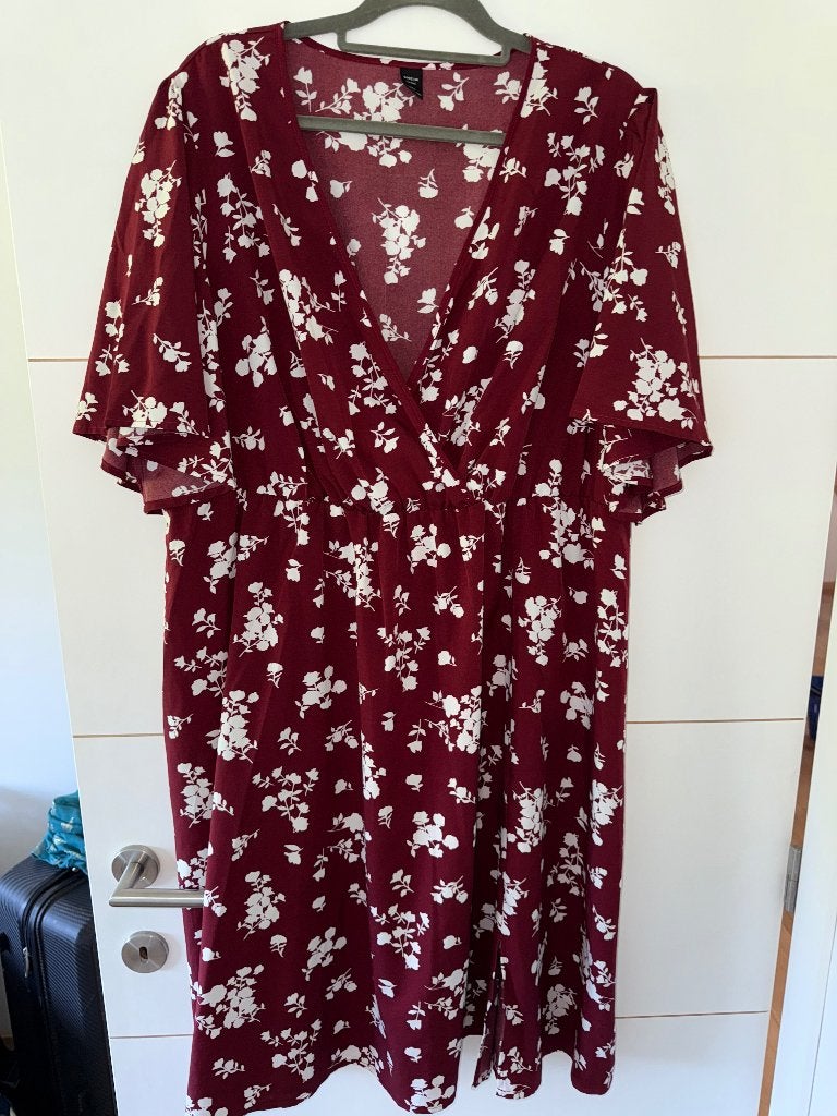 Robe Shein Curve bordeaux à motifs blanc, Kleding | Dames, Grote Maten, Jurk, Nieuw, Ophalen of Verzenden, SHEIN